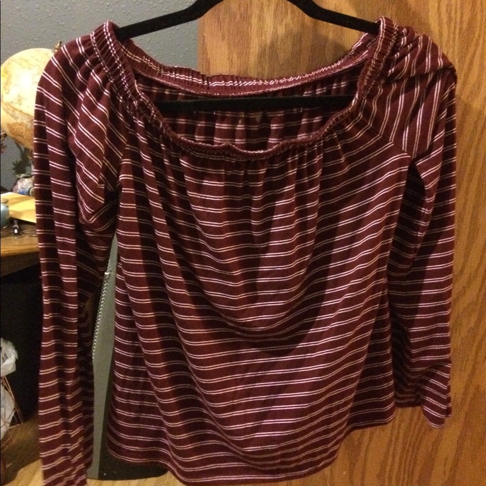 Off the shoulder ling sleeve striped top